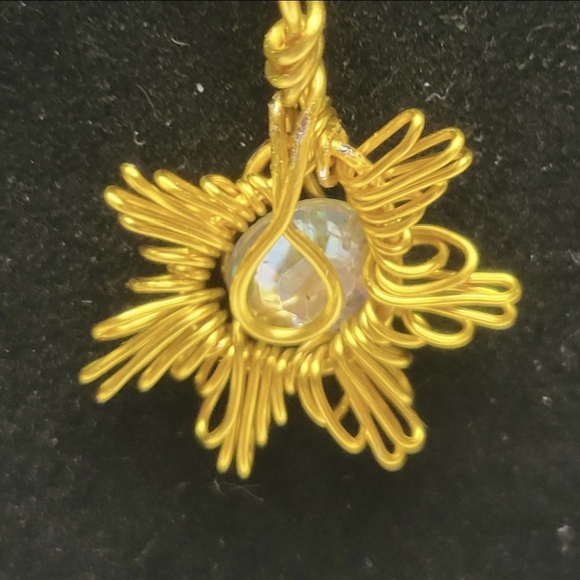 Gold and Clear Crystal Sunburst Necklace - Picture 4 of 8